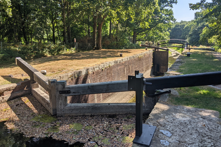 Lock along Basingstoke Canal