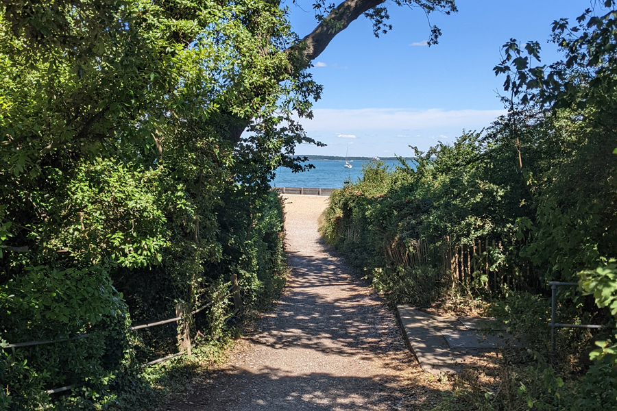 Footpath to the beach near Yarmouth